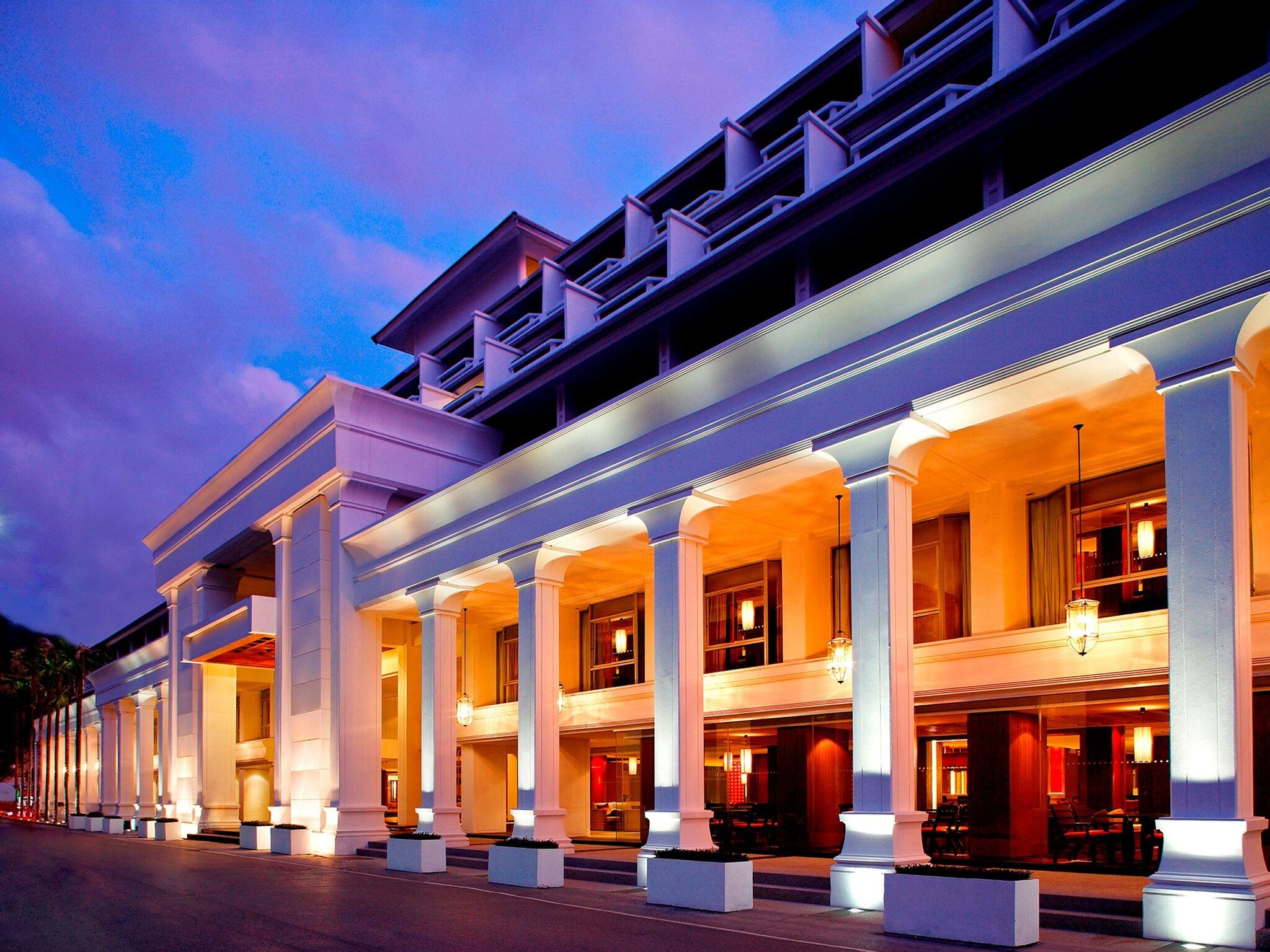 Swissotel Hotel Phuket Patong Beach Exterior photo